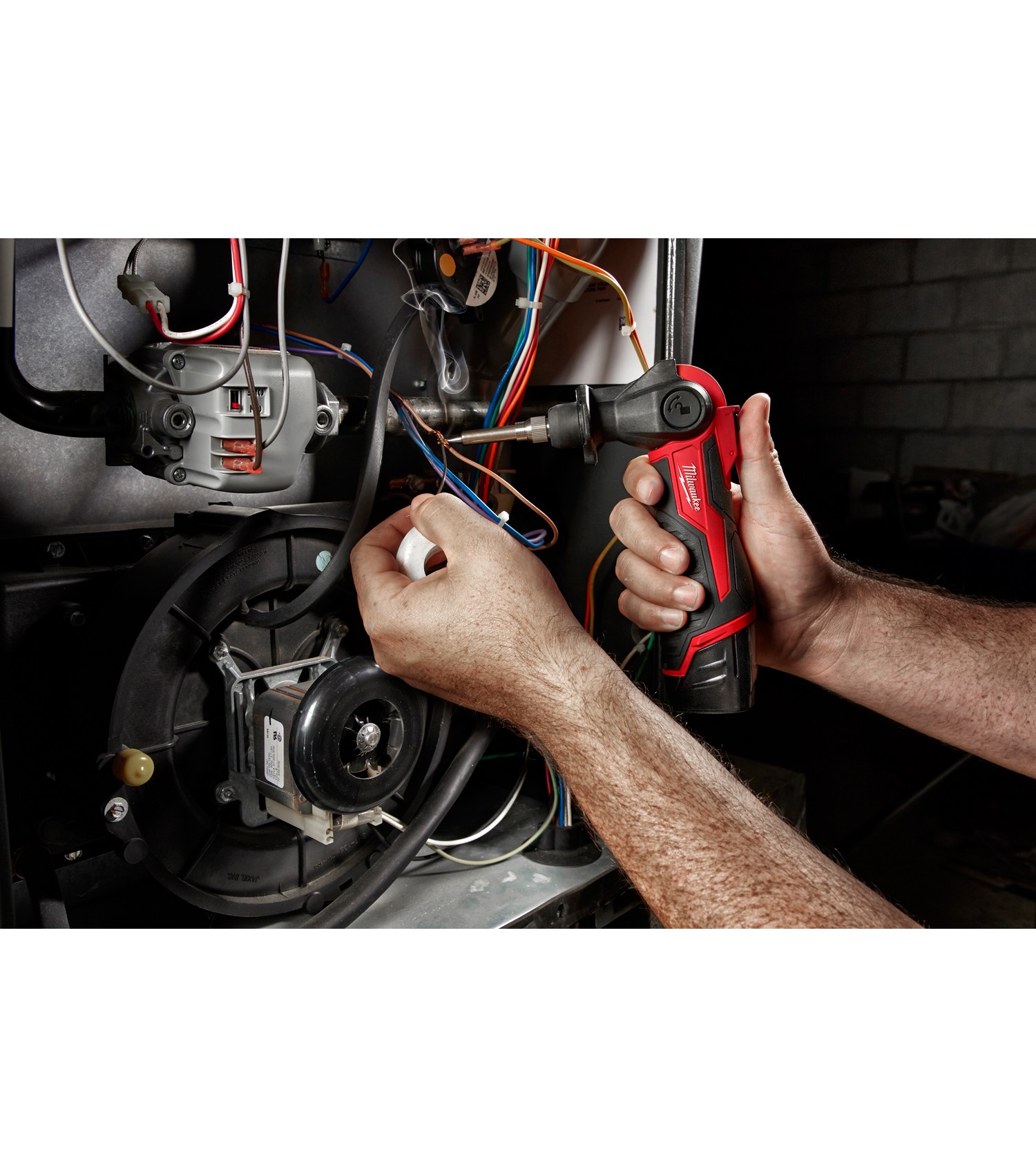 АКУМУЛАТОРЕН ПОЯЛНИК MILWAUKEE M12SI-0