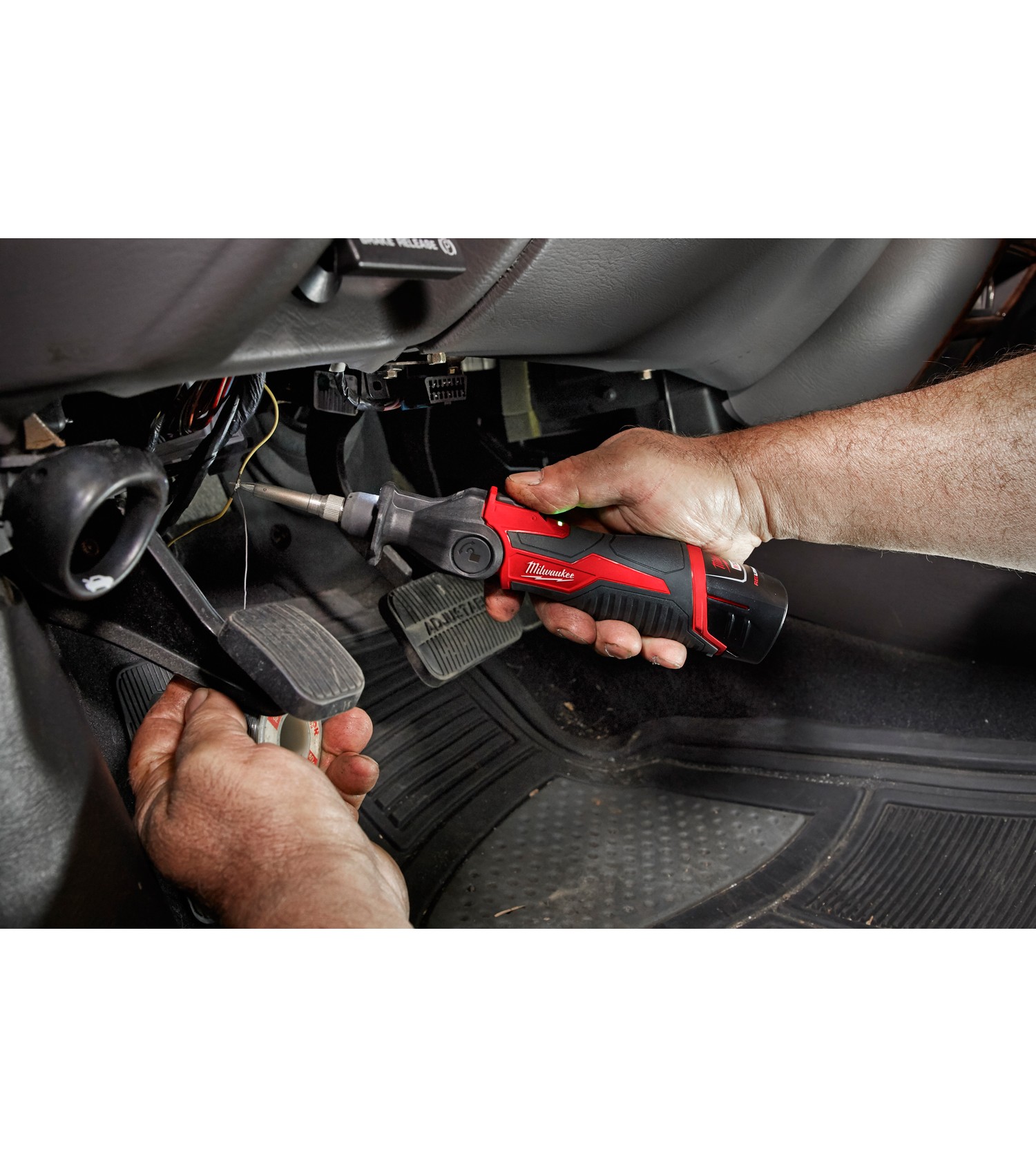 АКУМУЛАТОРЕН ПОЯЛНИК MILWAUKEE M12SI-0